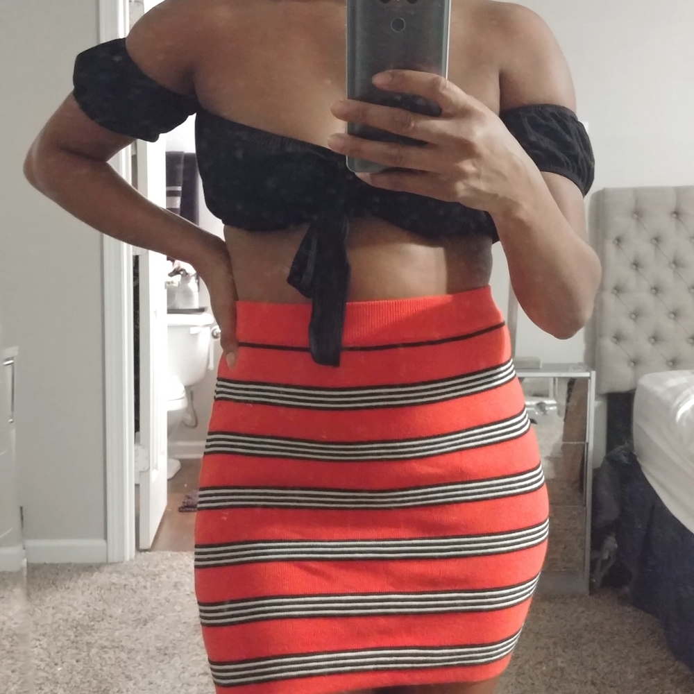 Forever 21 black red striped sweater mini skirt S